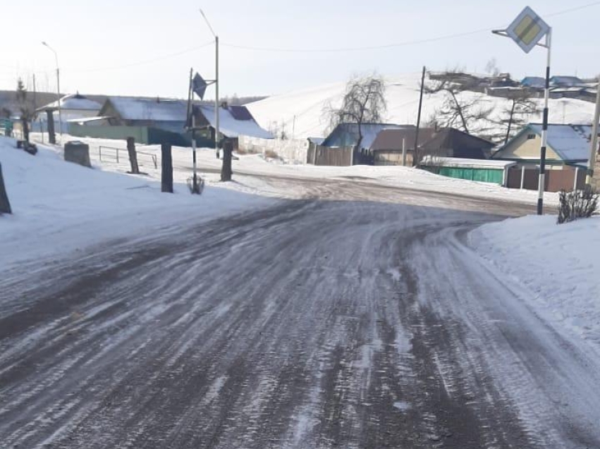 ​Дороги расчистили от снега в районах Забайкалья после обращений в соцсетях